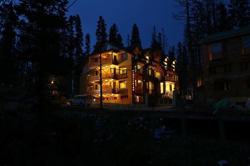Hotel Pine Spring Gulmarg Exterior foto